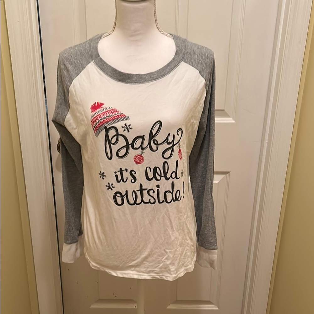 Gray and White Long Sleeve Graphic Tee